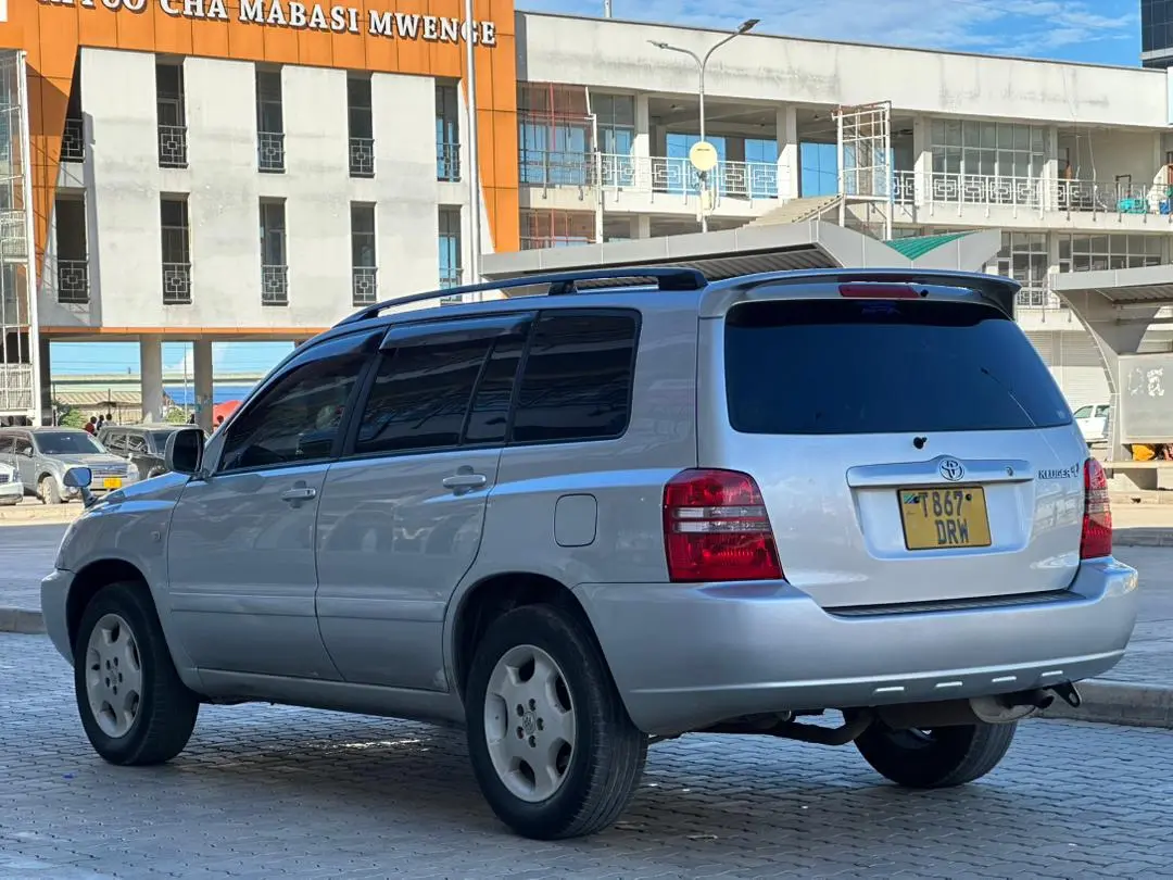 Toyota Kluger V 2004 thumbnail 5