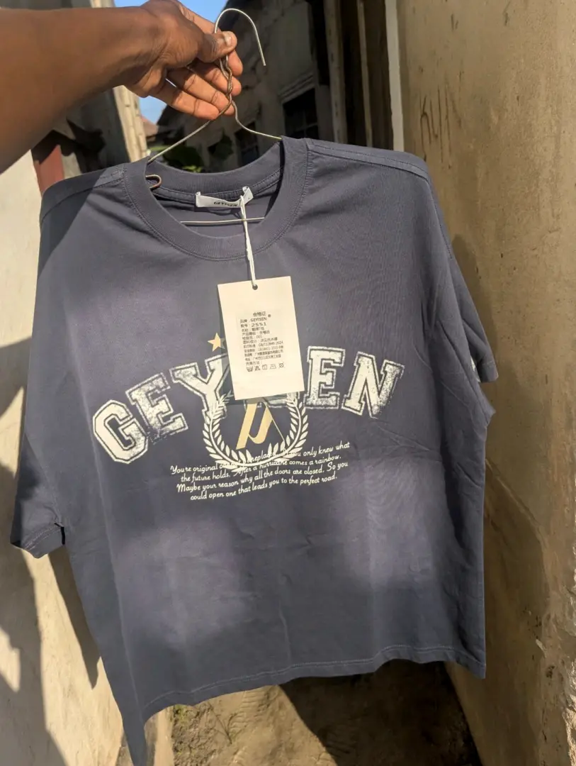 Premium T-shirts (Chanel & Geyisen) thumbnail 3