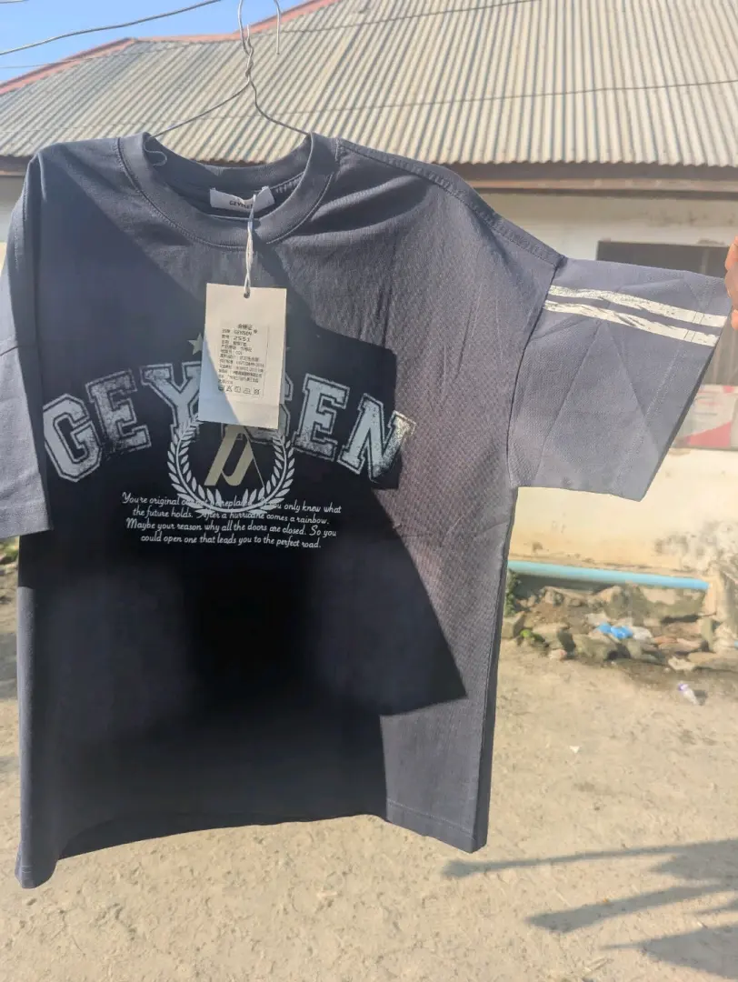 Premium T-shirts (Chanel & Geyisen) thumbnail 4