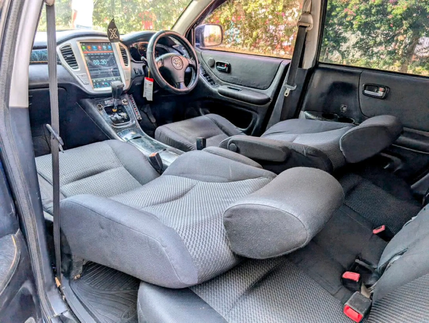 Toyota Kluger SUV Automatic thumbnail 7