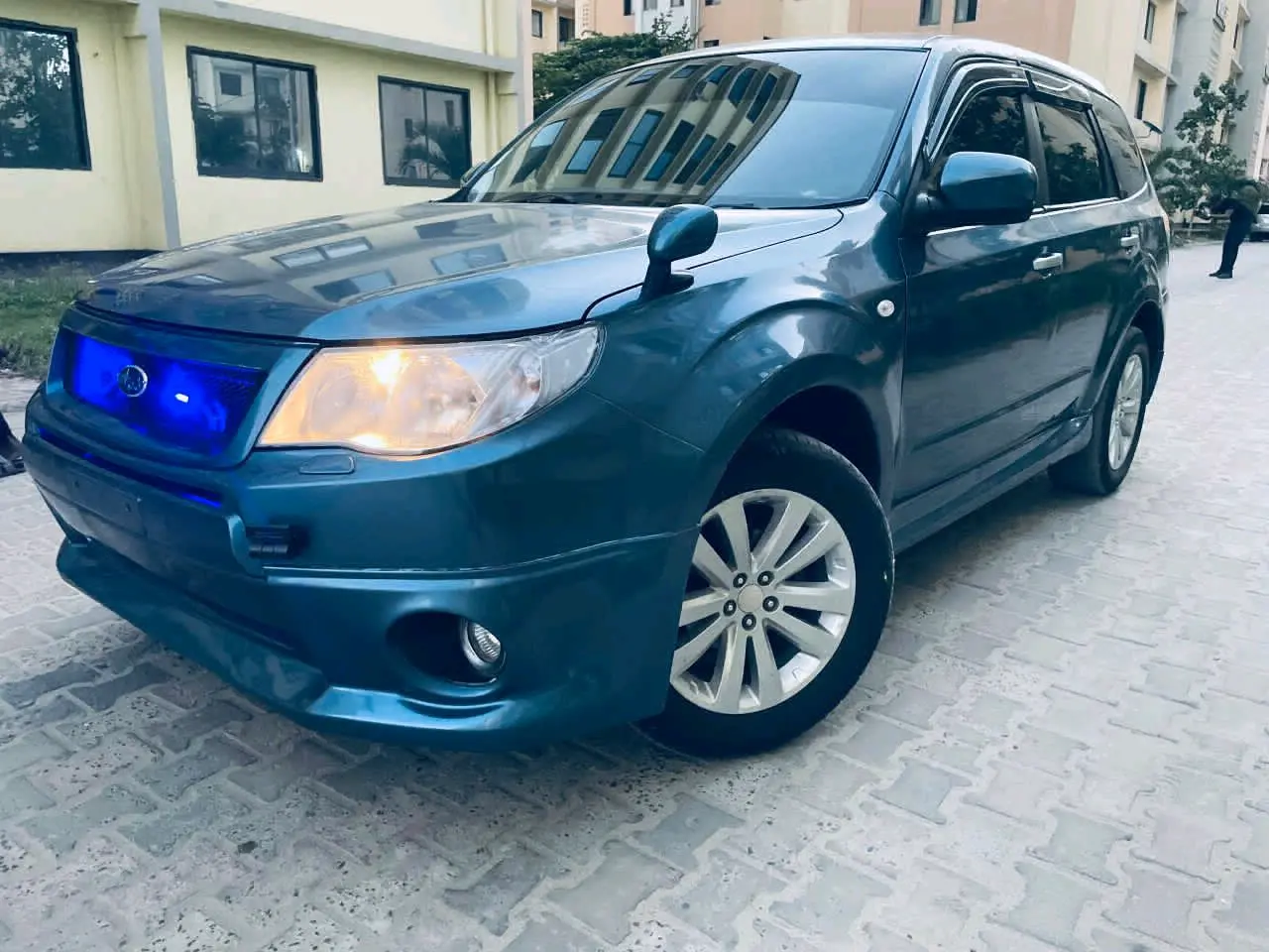 2010 Subaru Forester Customized Blue thumbnail 8