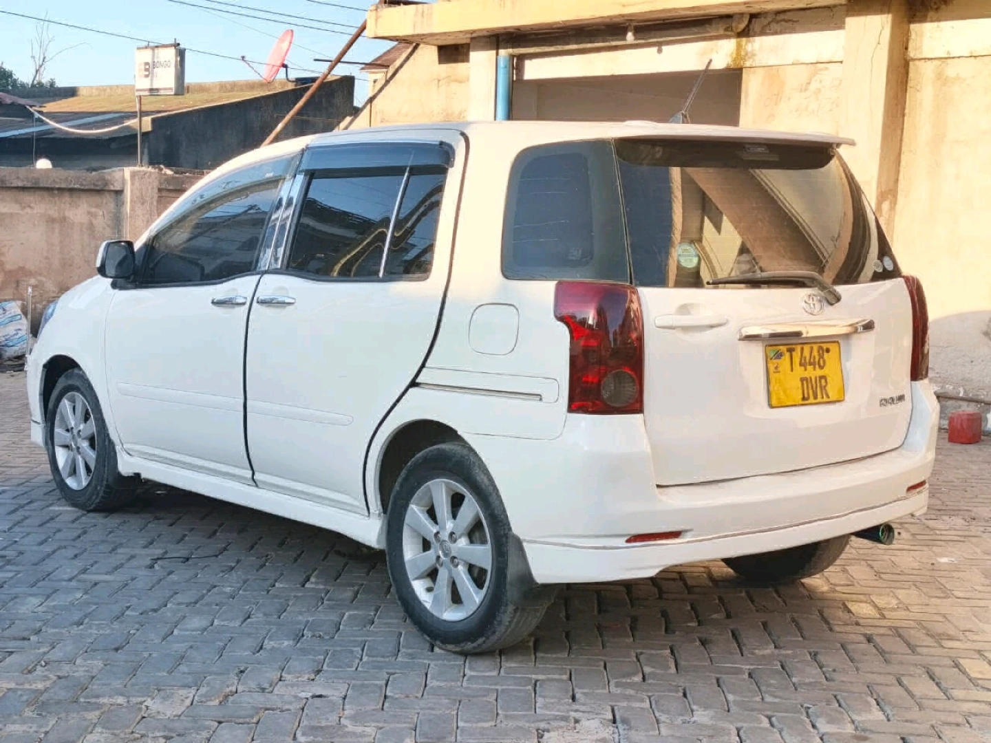 Used White Toyota Raum 1490cc Full AC thumbnail 2