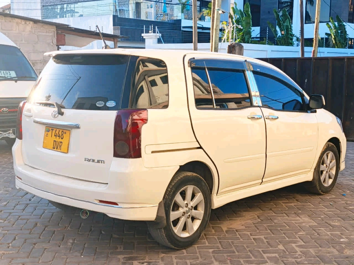 Used White Toyota Raum 1490cc Full AC thumbnail 4