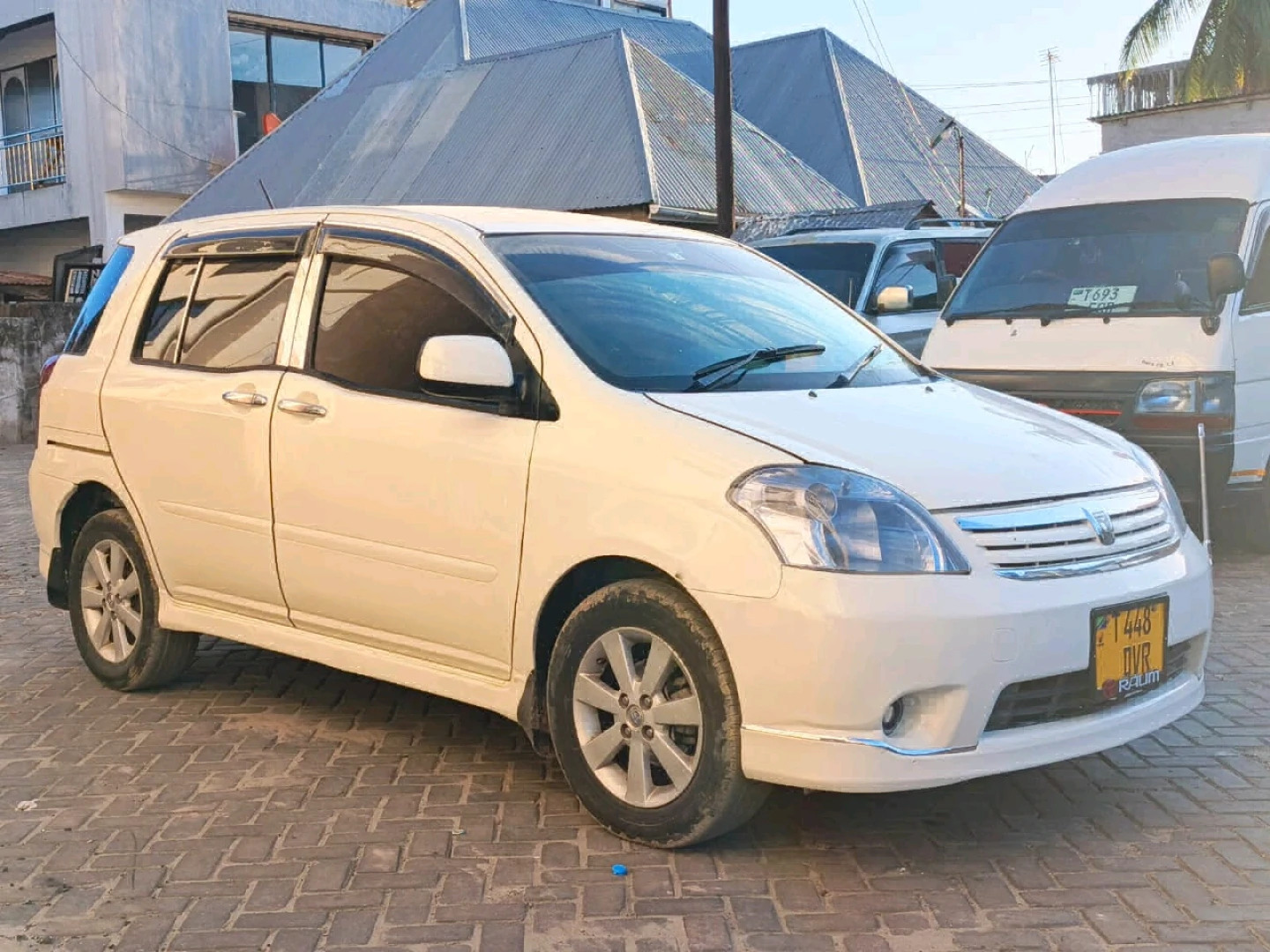 Used White Toyota Raum 1490cc Full AC thumbnail 5