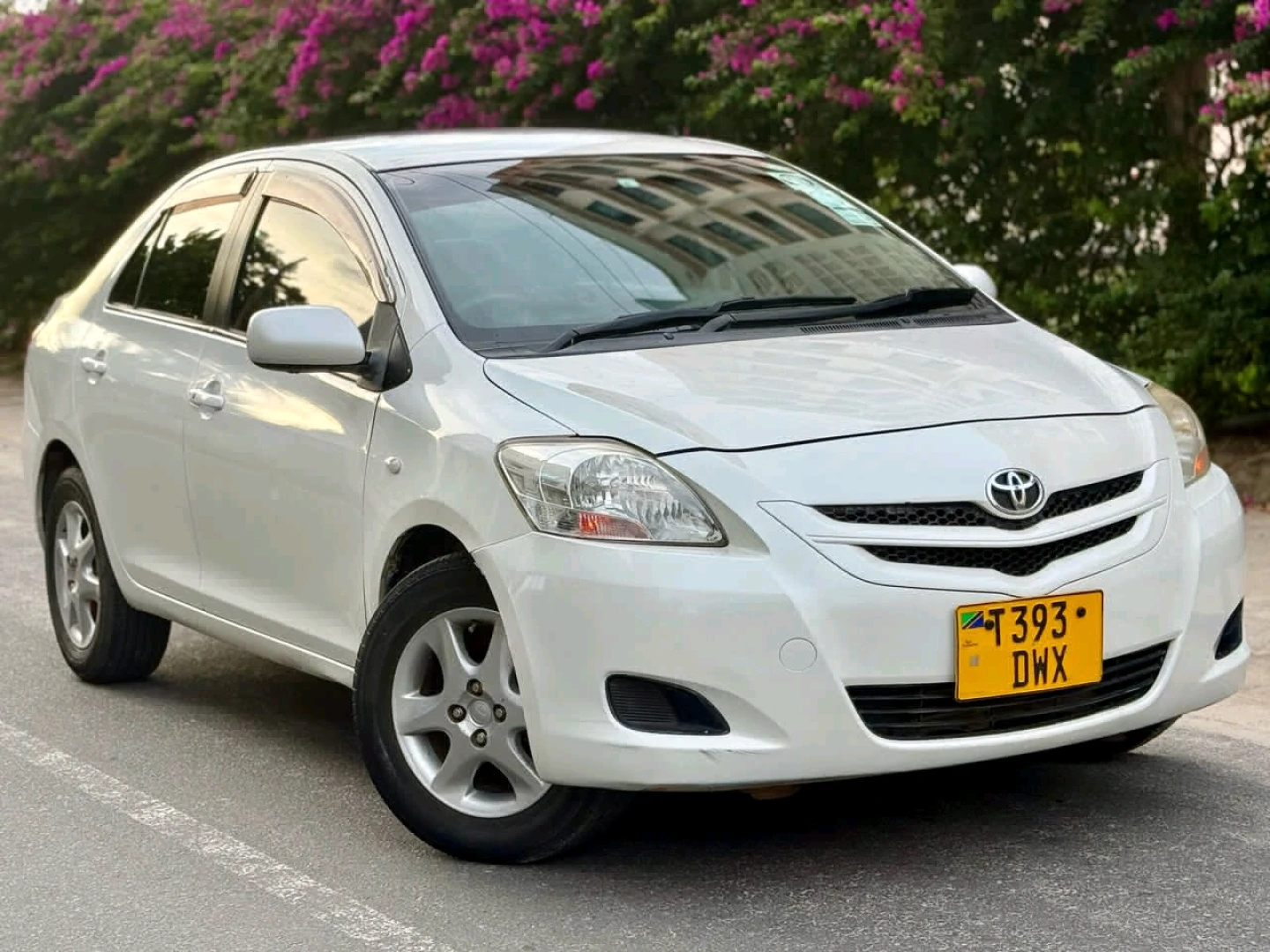 Toyota Belta 2007 Pearl White, 1290cc thumbnail 3
