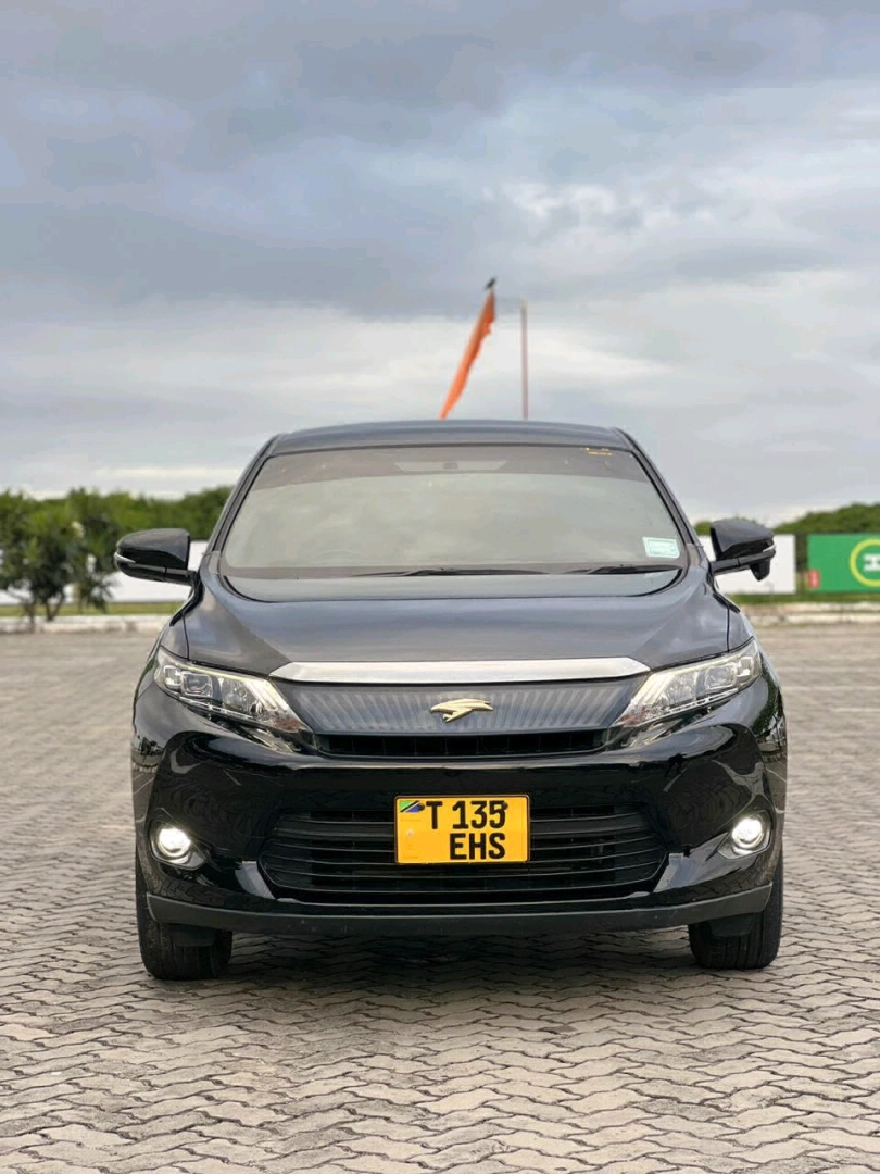 Toyota Harrier 2017 Black SUV