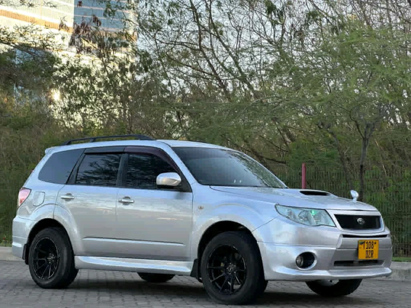 Subaru Forester Turbo 2009 Silver Automatic thumbnail 4