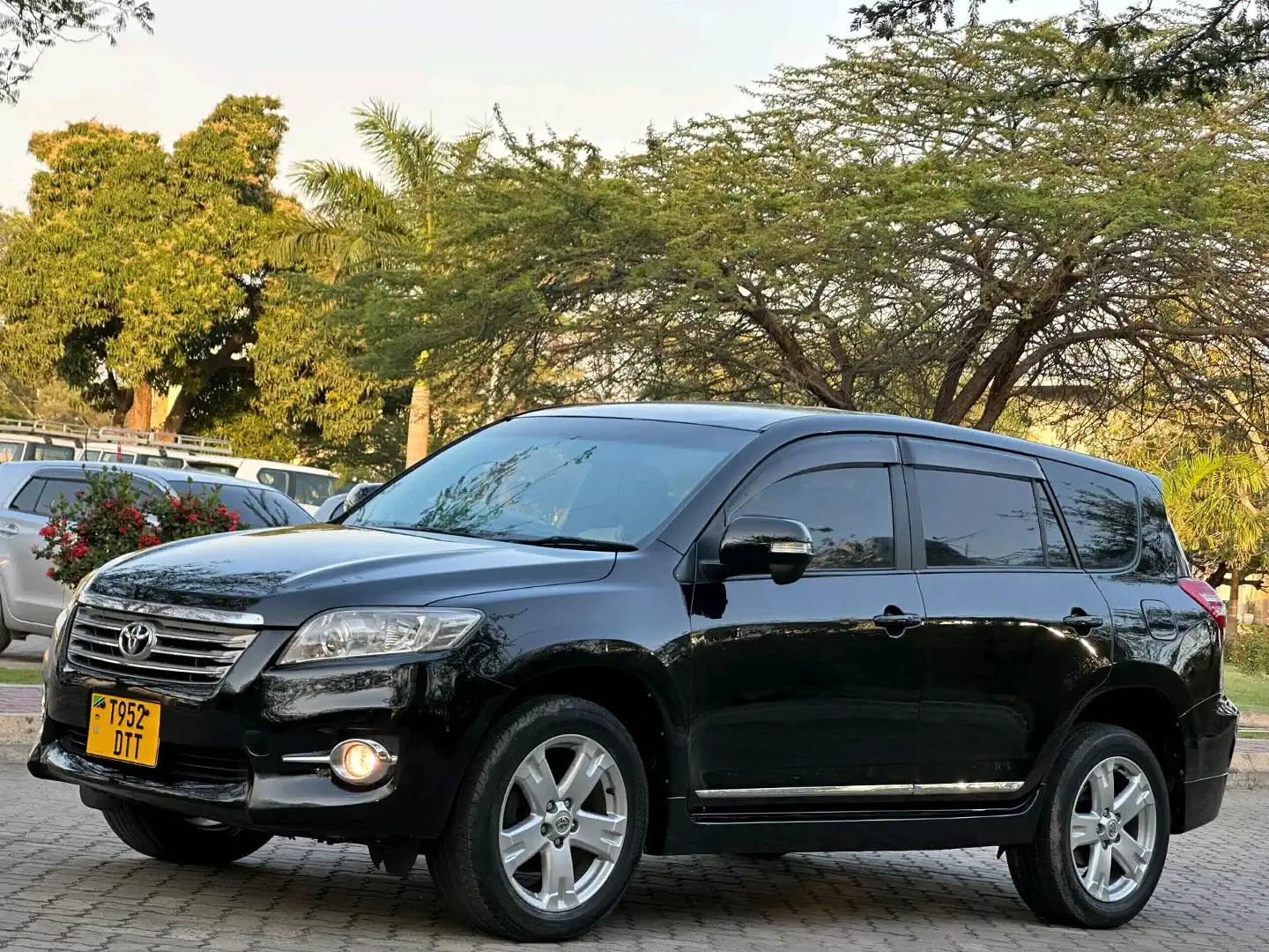 Toyota Vanguard DTT SUV for Sale thumbnail 2