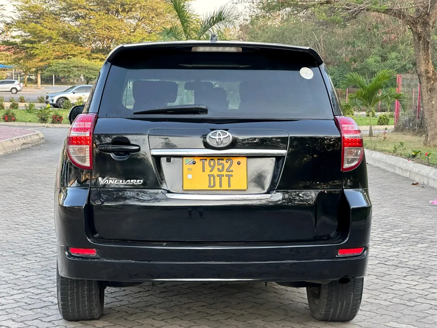 Toyota Vanguard DTT SUV for Sale thumbnail 4
