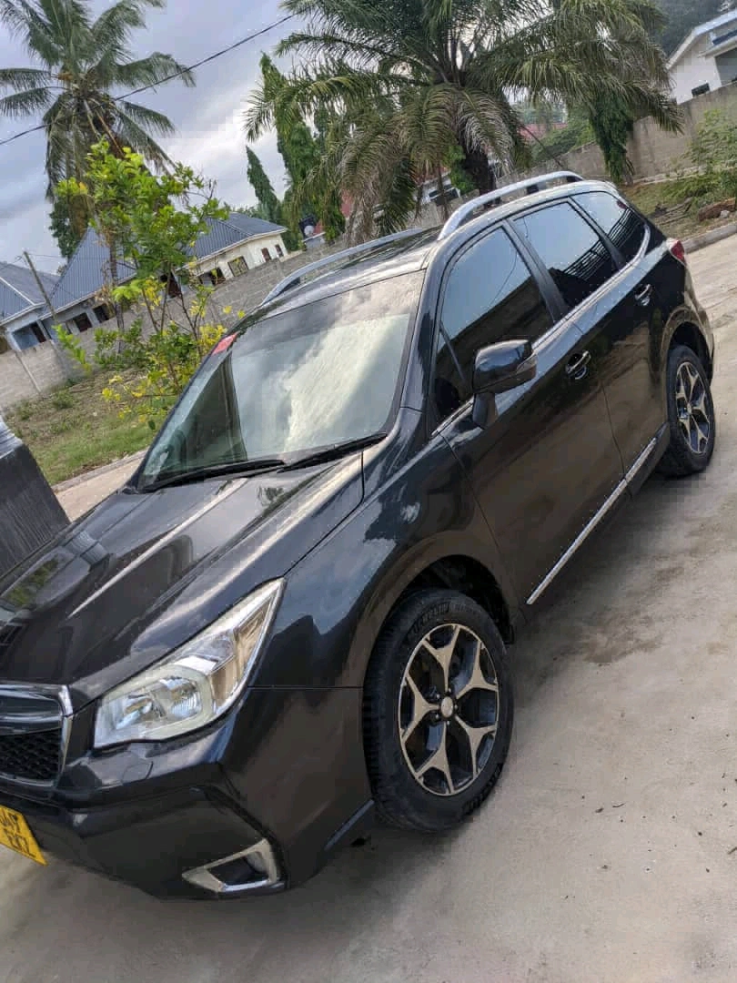 Black Subaru Forester SJG Turbo SUV 2014 thumbnail 2