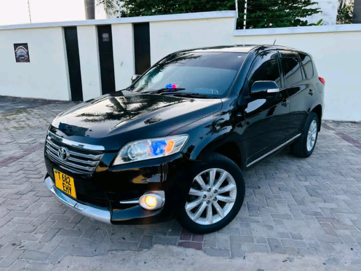 2010 Toyota Vanguard, Black, 2490cc thumbnail 2