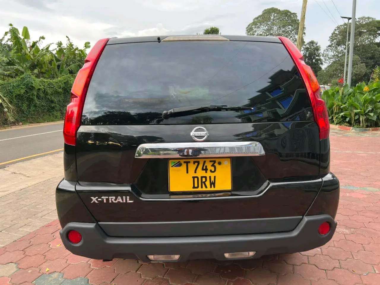 Black 2008 Nissan X-Trail for Sale in Arusha thumbnail 2