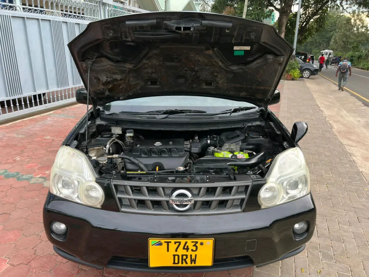 Black 2008 Nissan X-Trail for Sale in Arusha thumbnail 3