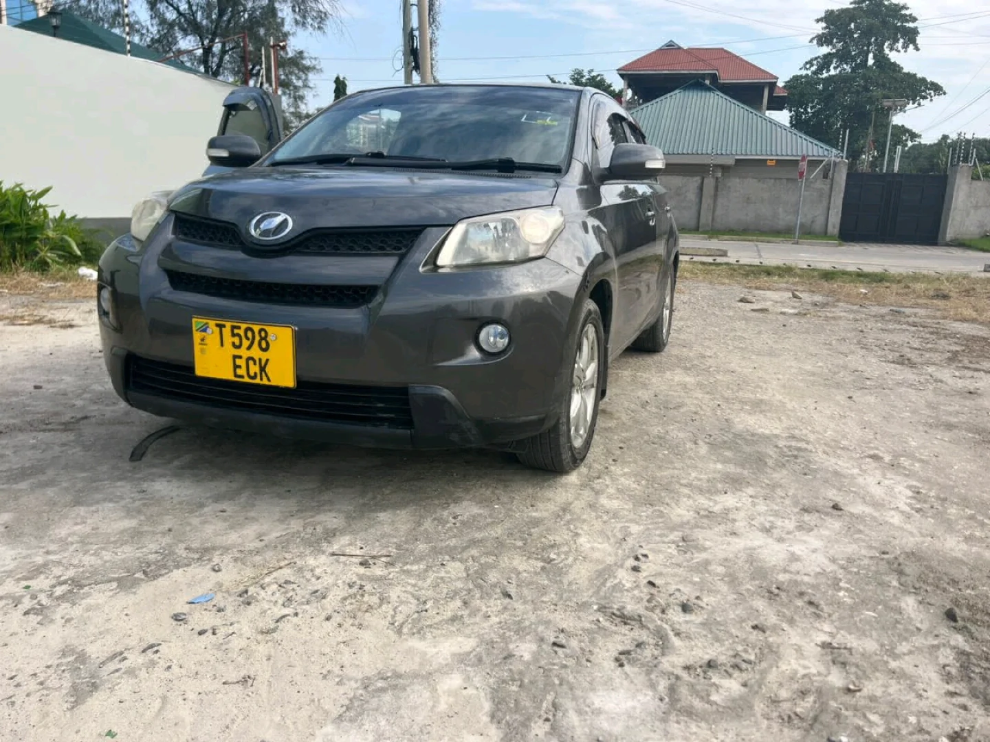 Toyota IST New Model Dark Grey thumbnail 5