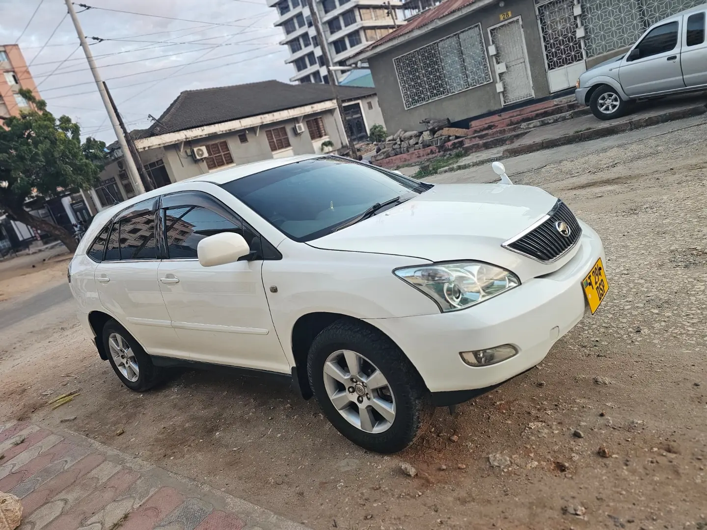 Toyota Harrier 2005 DSP thumbnail 3