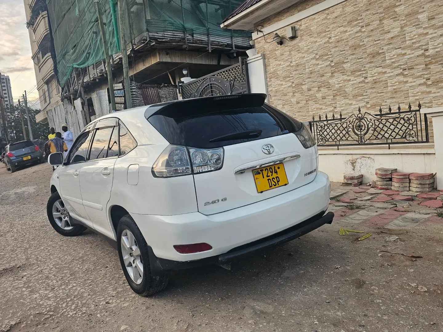 Toyota Harrier 2005 DSP thumbnail 9