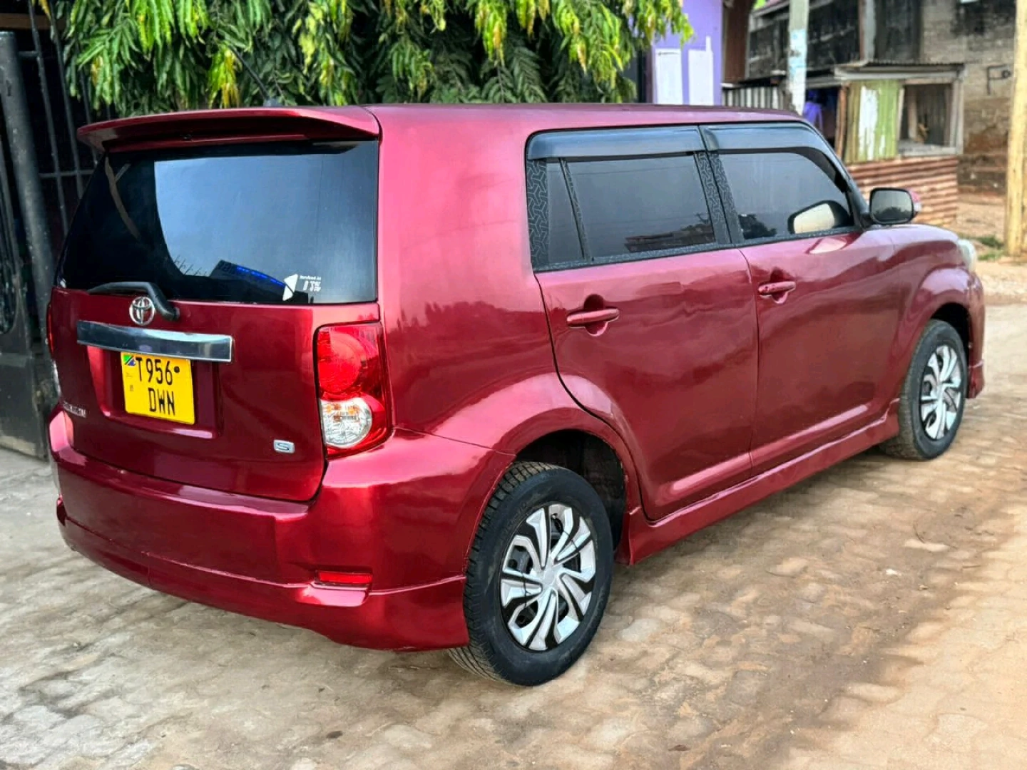 Red Toyota Rumion For Sale (Reg No. DWN) thumbnail 3