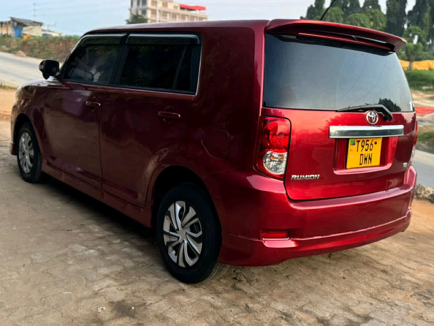 Red Toyota Rumion For Sale (Reg No. DWN) thumbnail 4