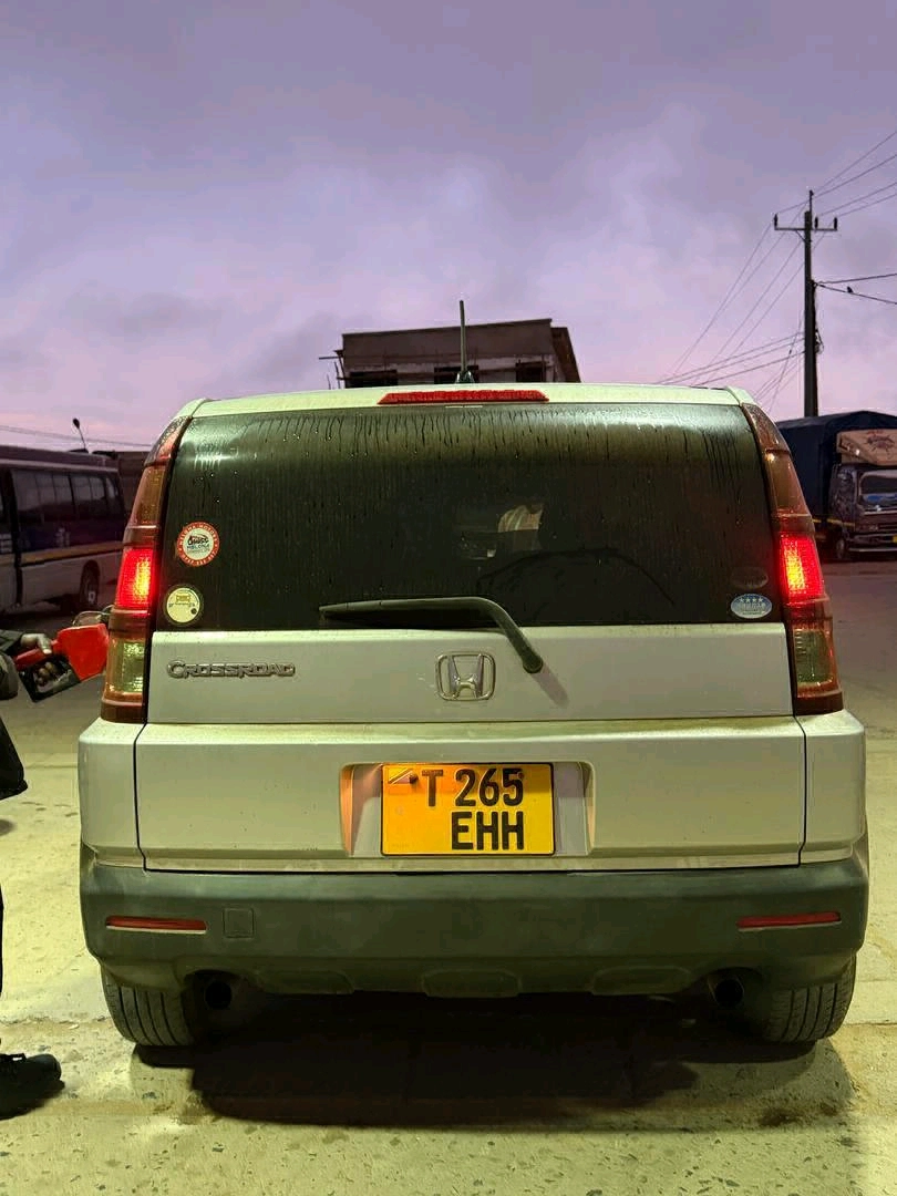 Silver 2007 Honda Crossroad SUV 1790cc thumbnail 2
