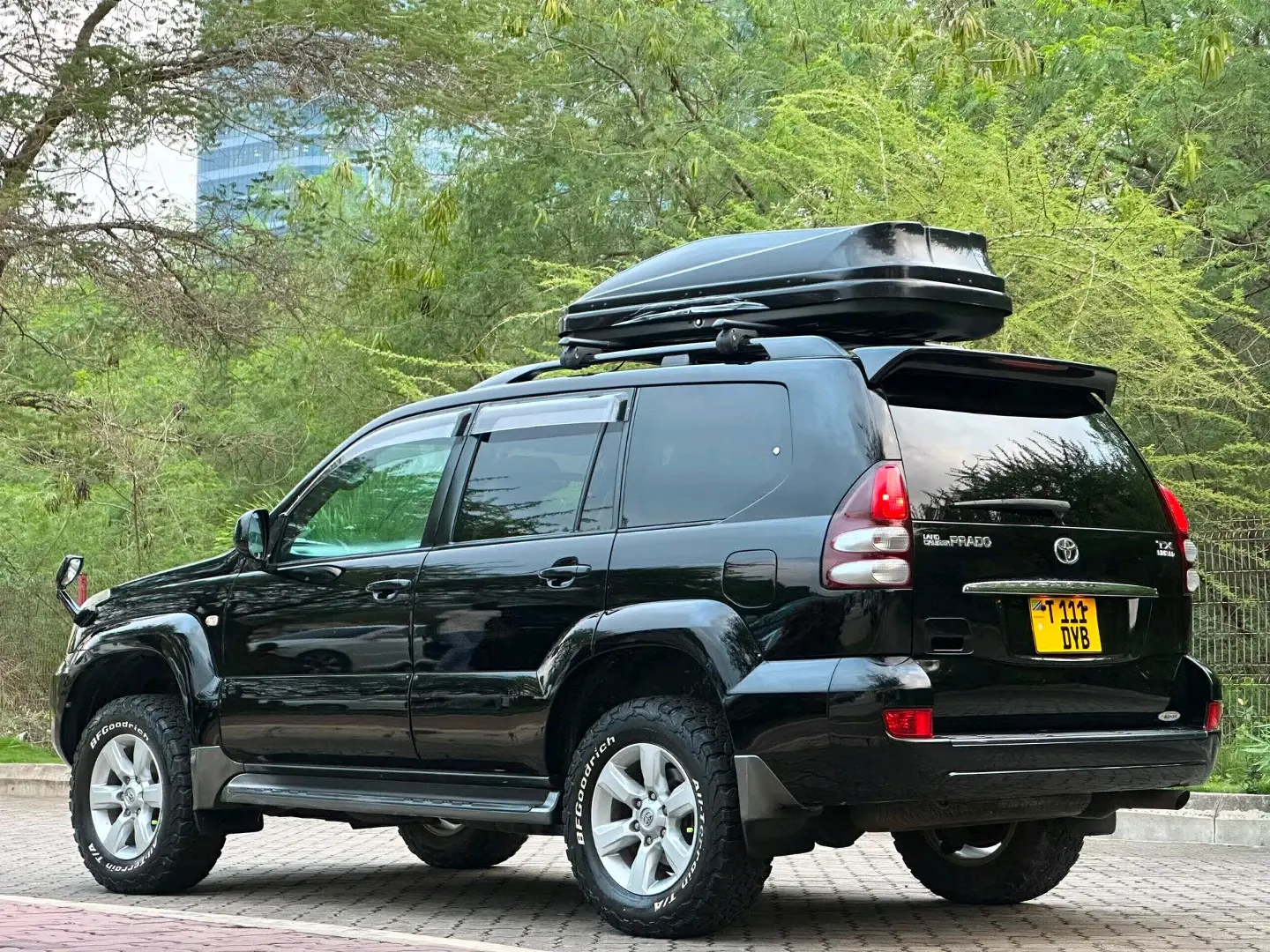 Toyota Land Cruiser Prado TX Limited thumbnail 3