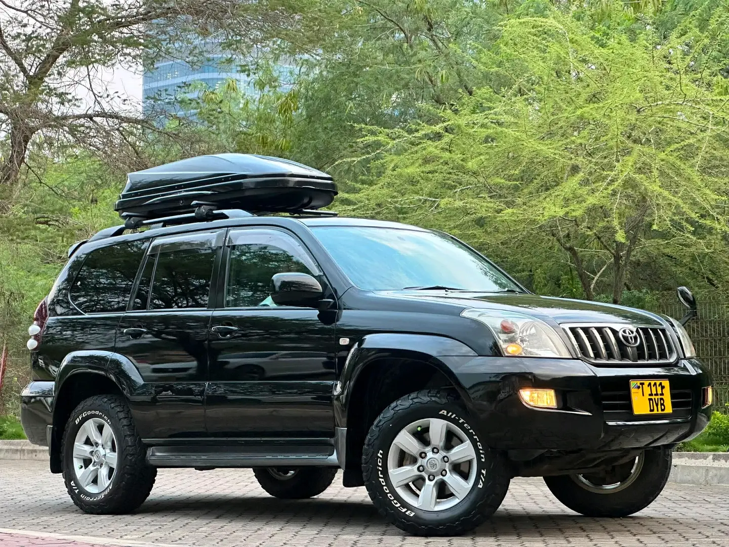 Toyota Land Cruiser Prado TX Limited thumbnail 4
