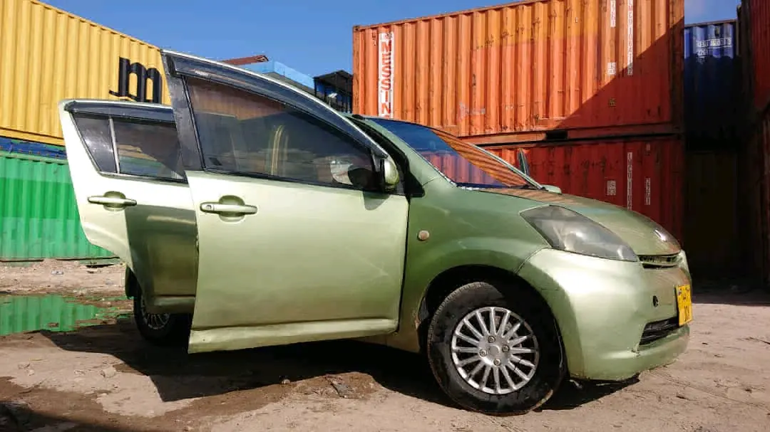 Toyota Passo Light Green thumbnail 3