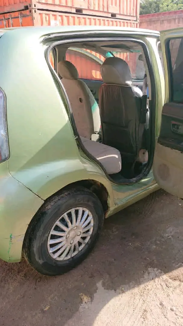 Toyota Passo Light Green thumbnail 5