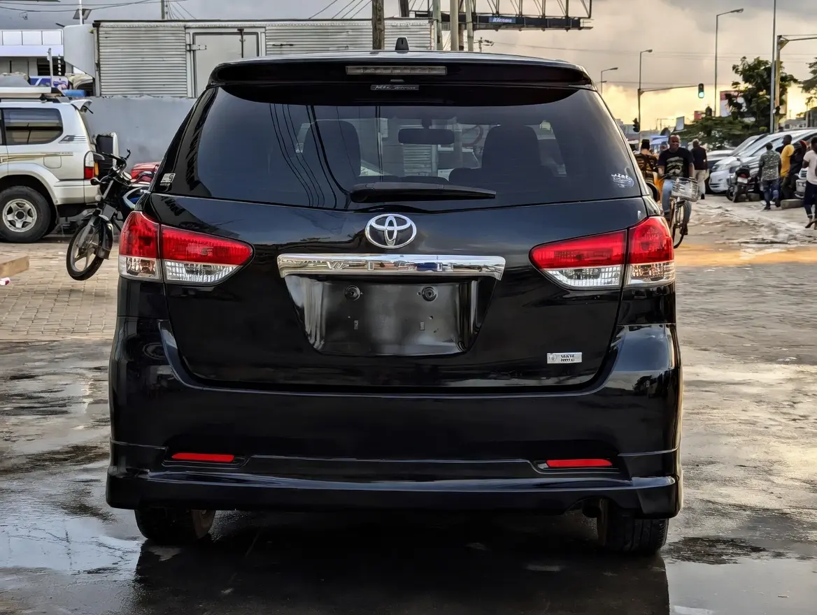 Toyota Wish 2010 Metallic Black thumbnail 5
