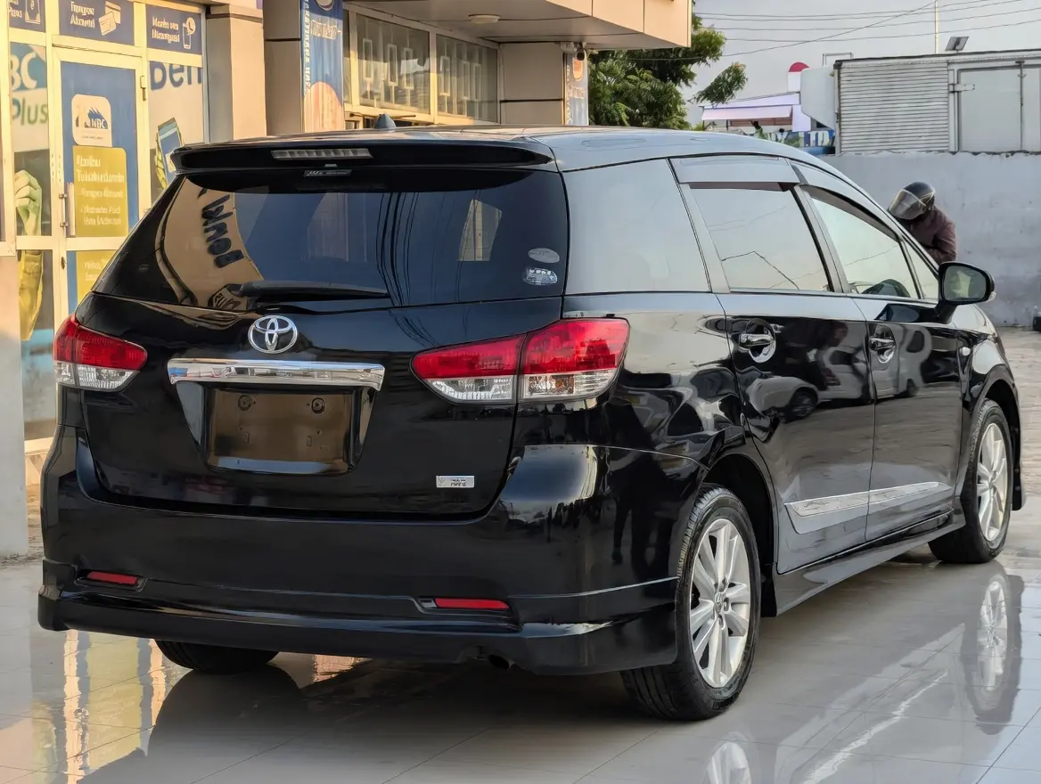 Toyota Wish 2010 Metallic Black thumbnail 6