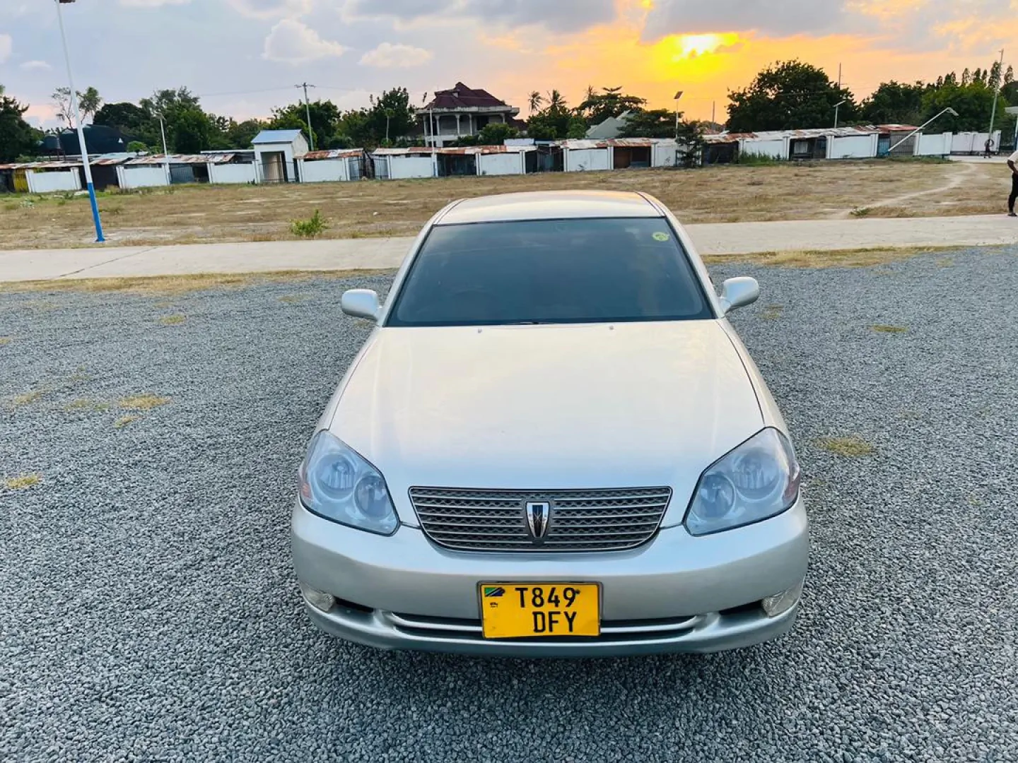 Toyota Mark II Grande DFY Sedan