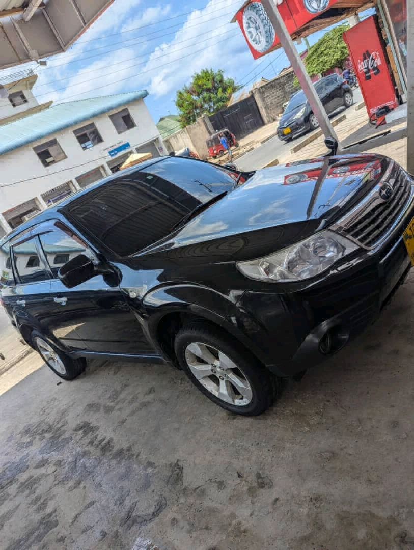 Black Subaru Forester 2009, Reg No. DZA thumbnail 3