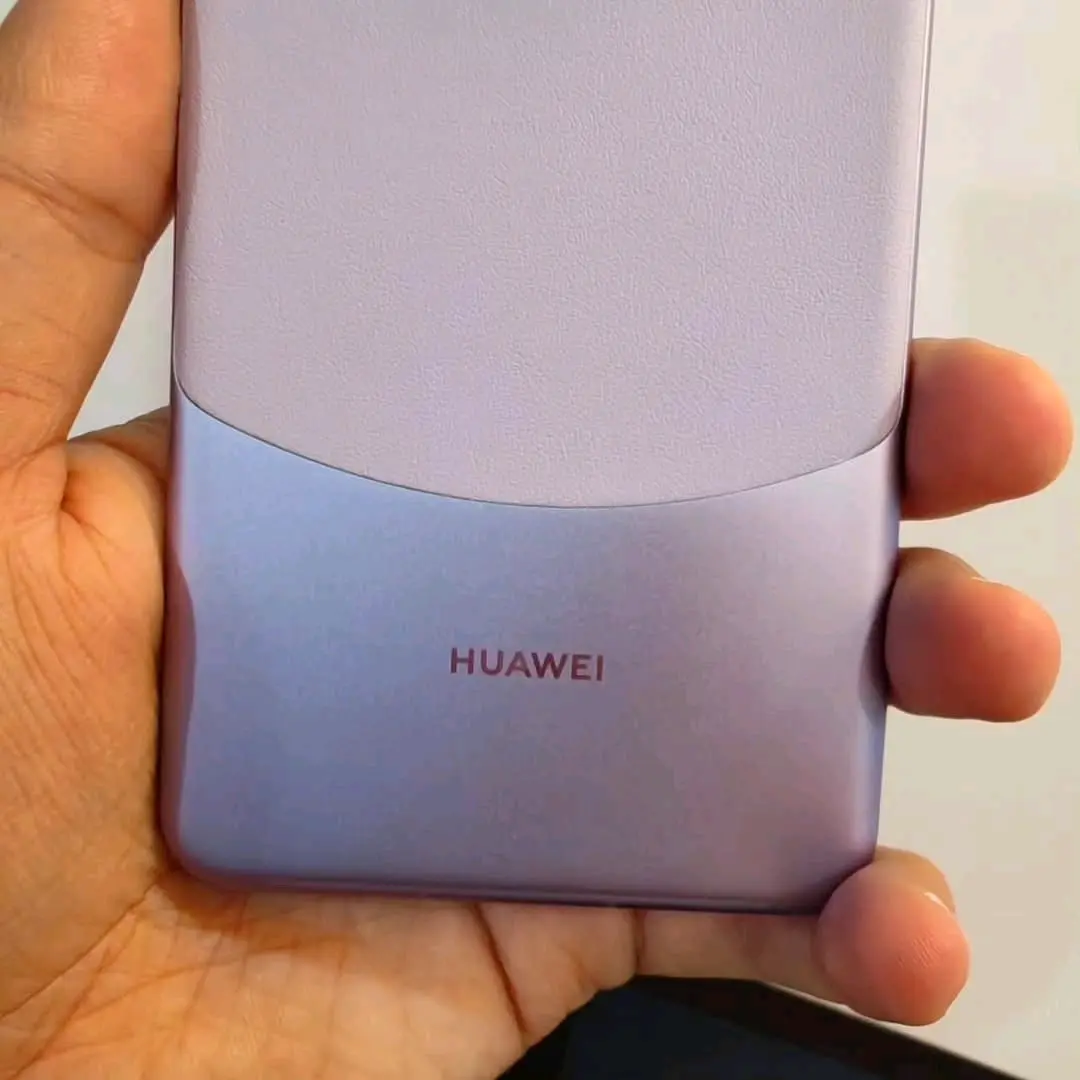 Used Huawei Mate 60 Pro 512GB (Clean as New) thumbnail 4