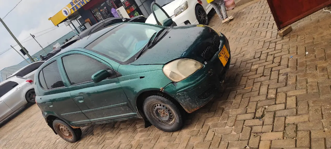 Toyota Vitz Gari Inauzwa thumbnail 4
