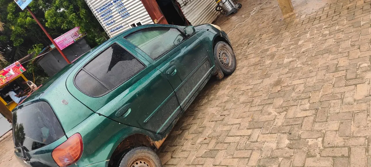 Toyota Vitz Gari Inauzwa thumbnail 5
