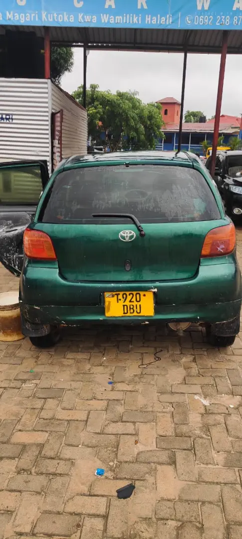 Toyota Vitz Gari Inauzwa thumbnail 6