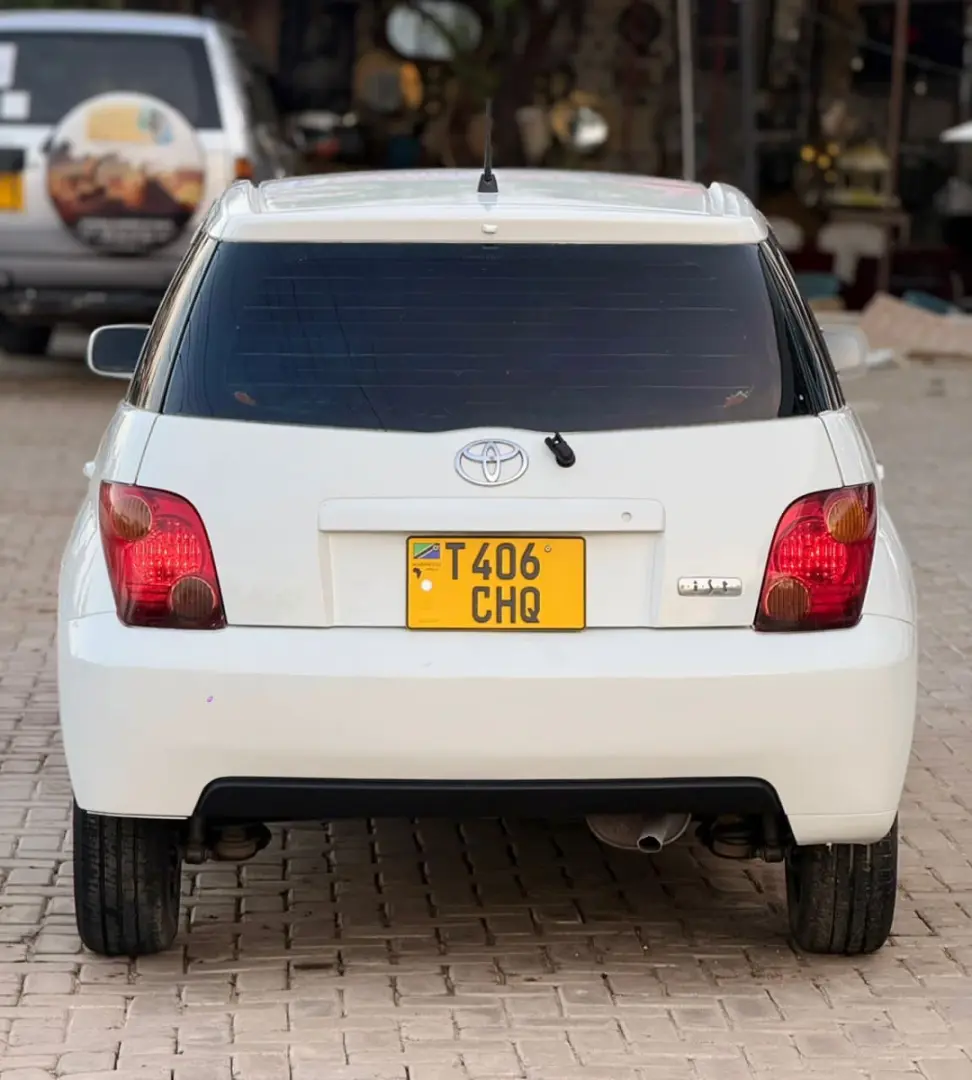Toyota Ist (CHQ) thumbnail 6