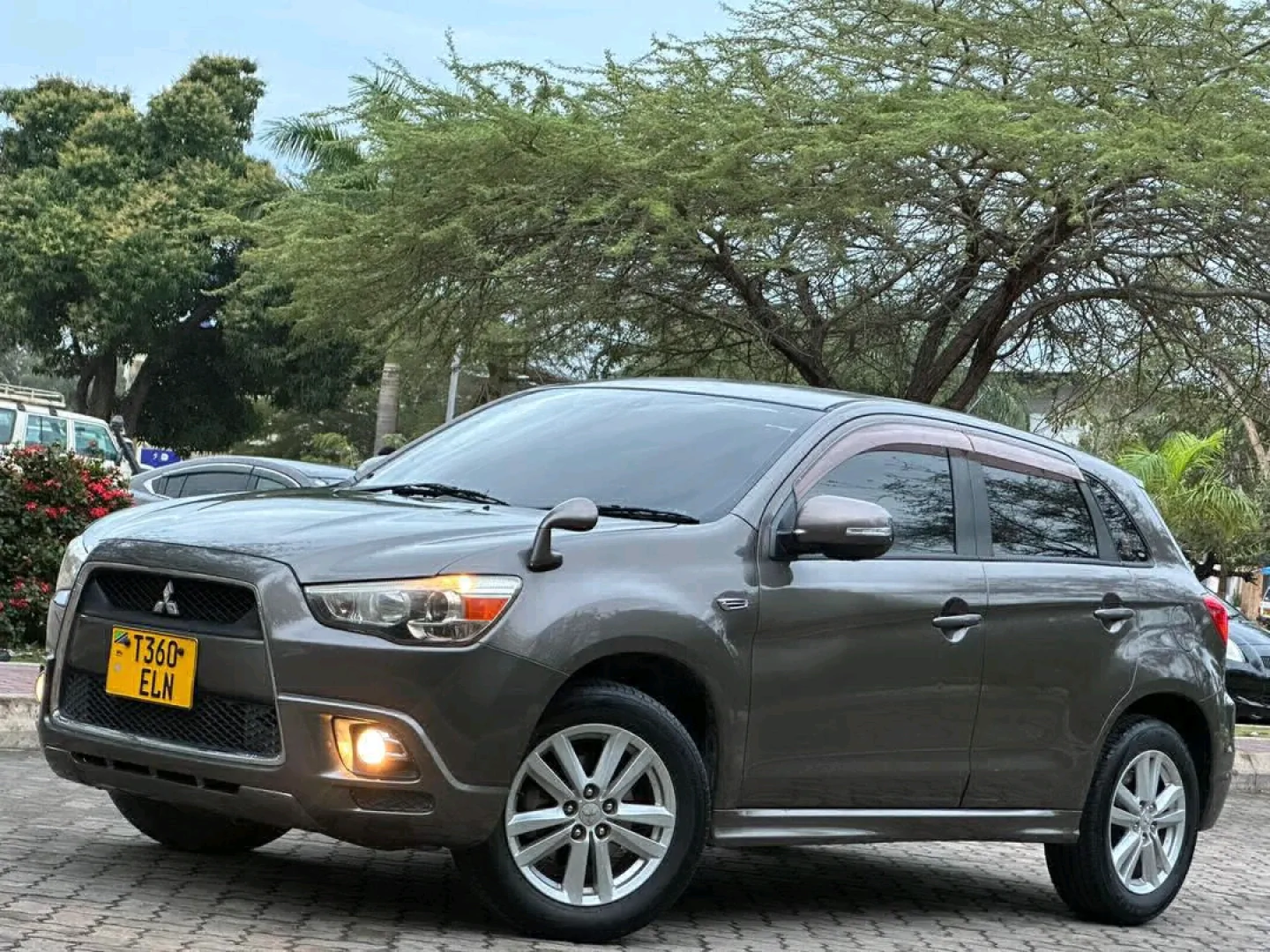 2010 Mitsubishi RVR SUV (1790cc) - Trade-ins Accepted thumbnail 3