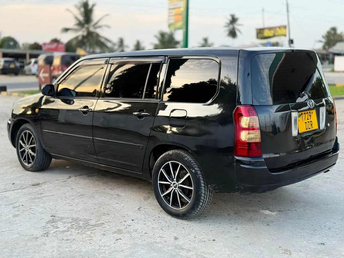 Toyota Succeed Van Black 1NZ Engine thumbnail 3