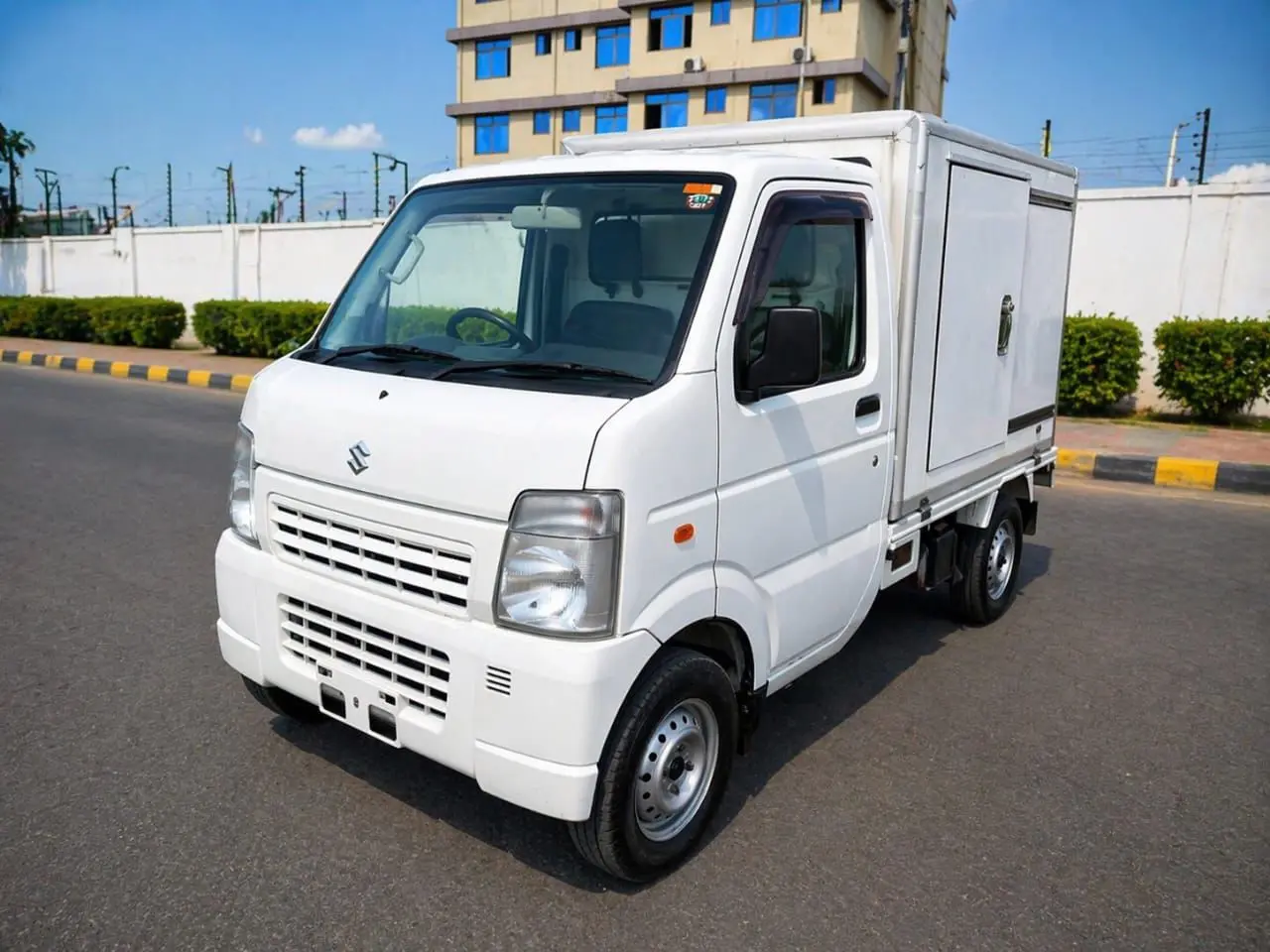 2011 Suzuki Carry Refrigerator Truck (DA63T) thumbnail 2