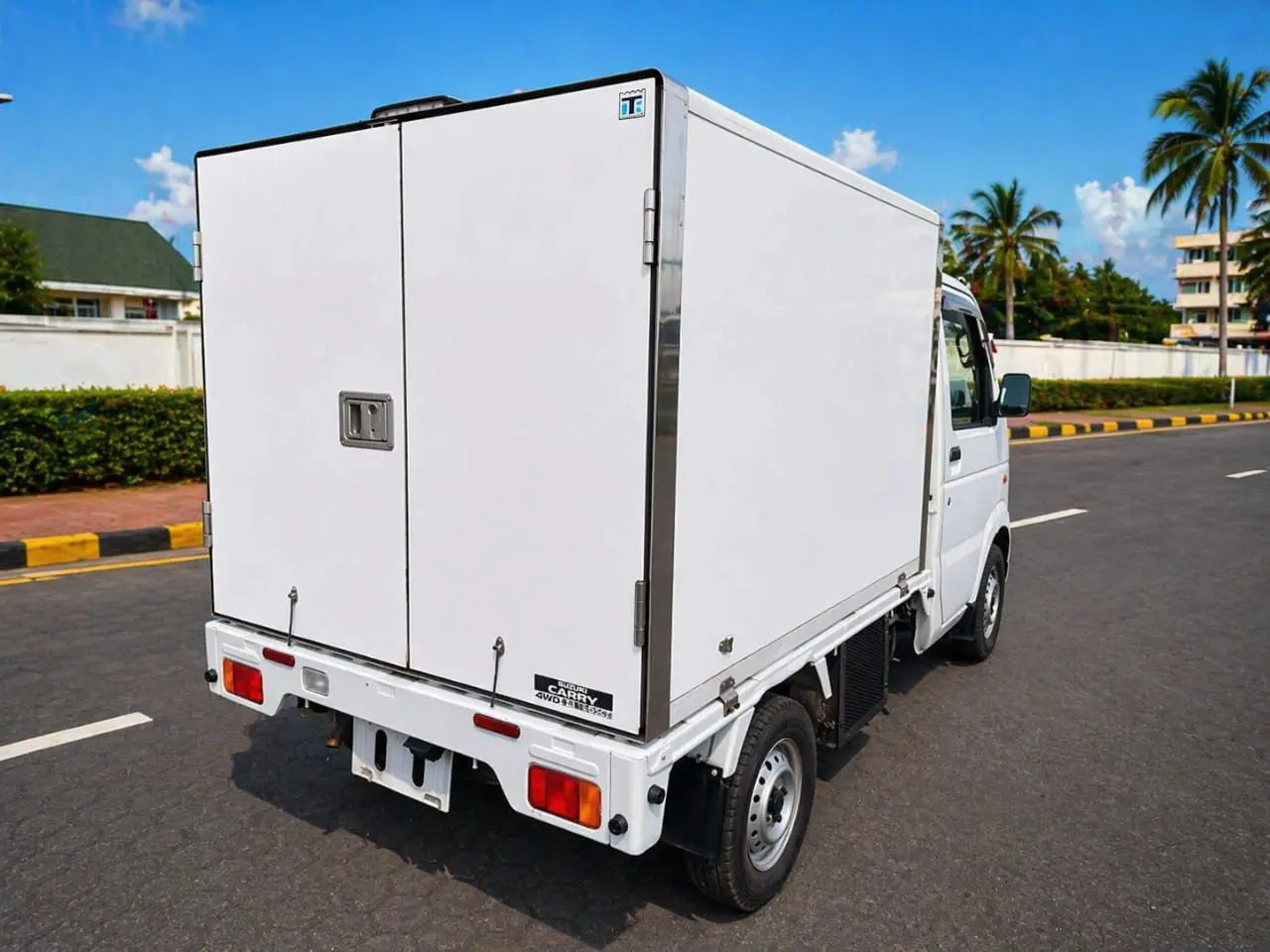 2011 Suzuki Carry Refrigerator Truck (DA63T) thumbnail 5