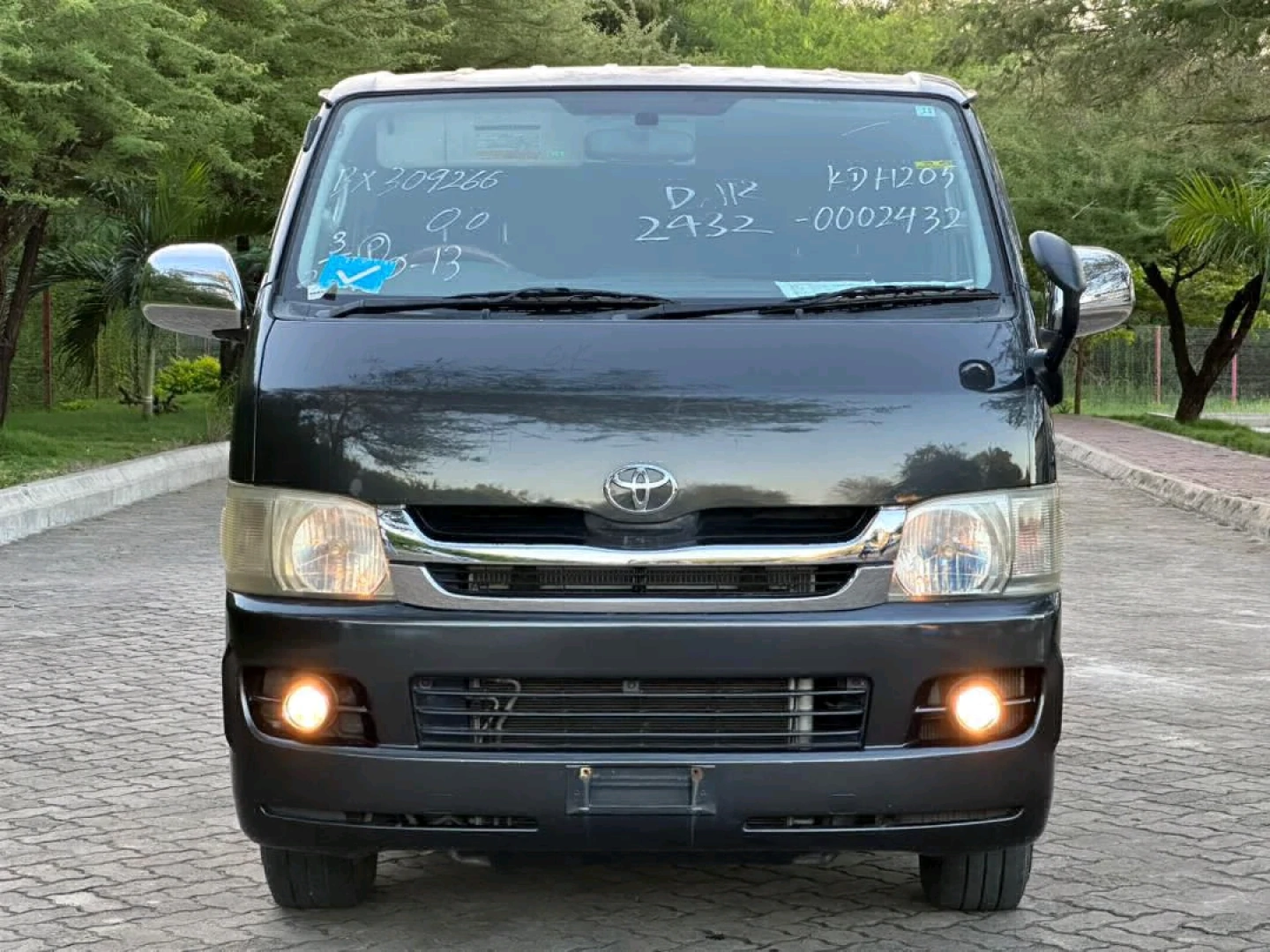 Toyota Hiace Van Super GL 2005 Diesel Automatic thumbnail 4
