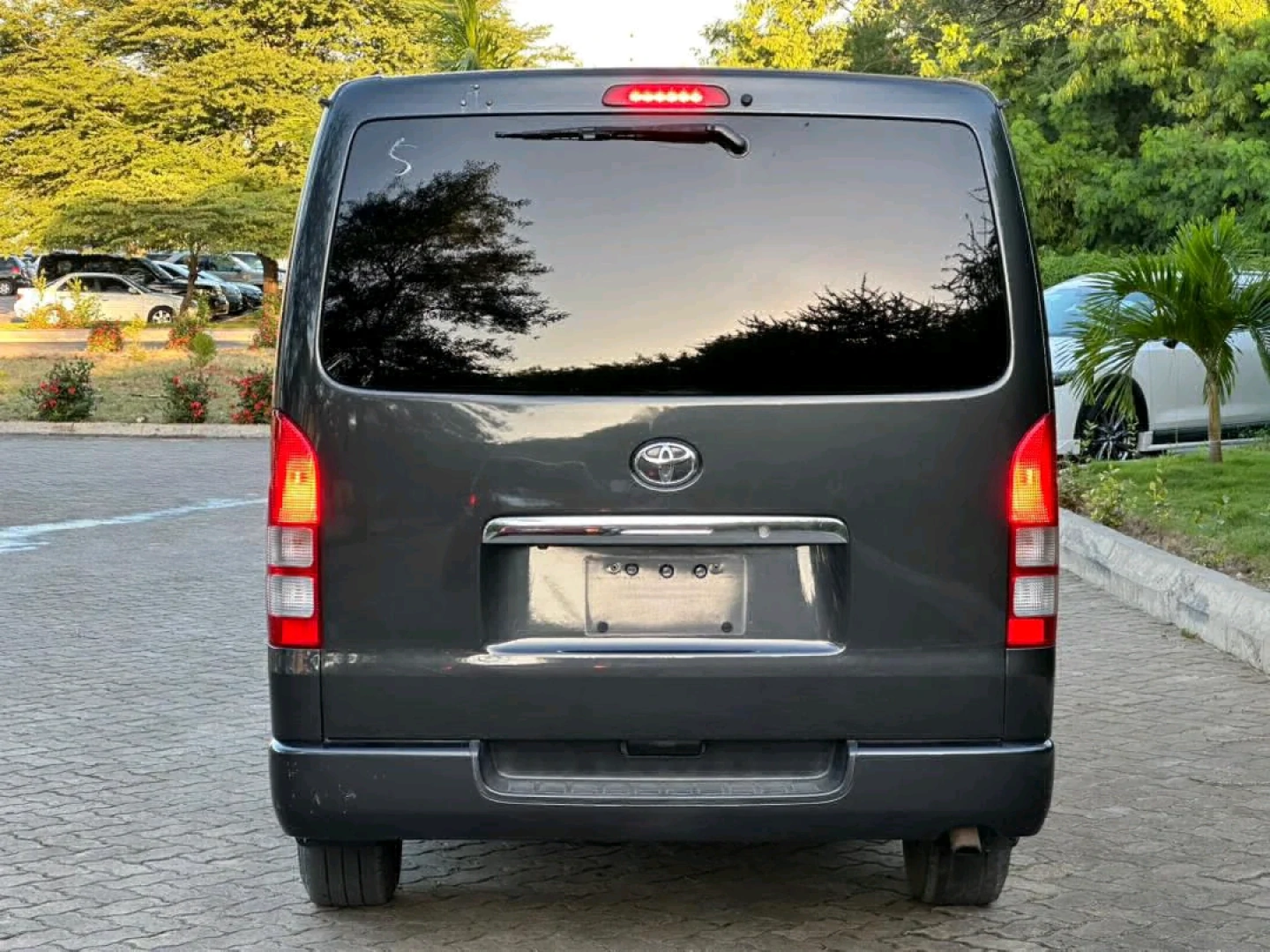 Toyota Hiace Van Super GL 2005 Diesel Automatic thumbnail 6