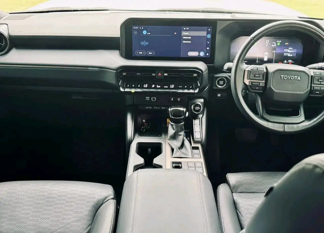 Toyota Land Cruiser Prado 250 (2025) thumbnail 3