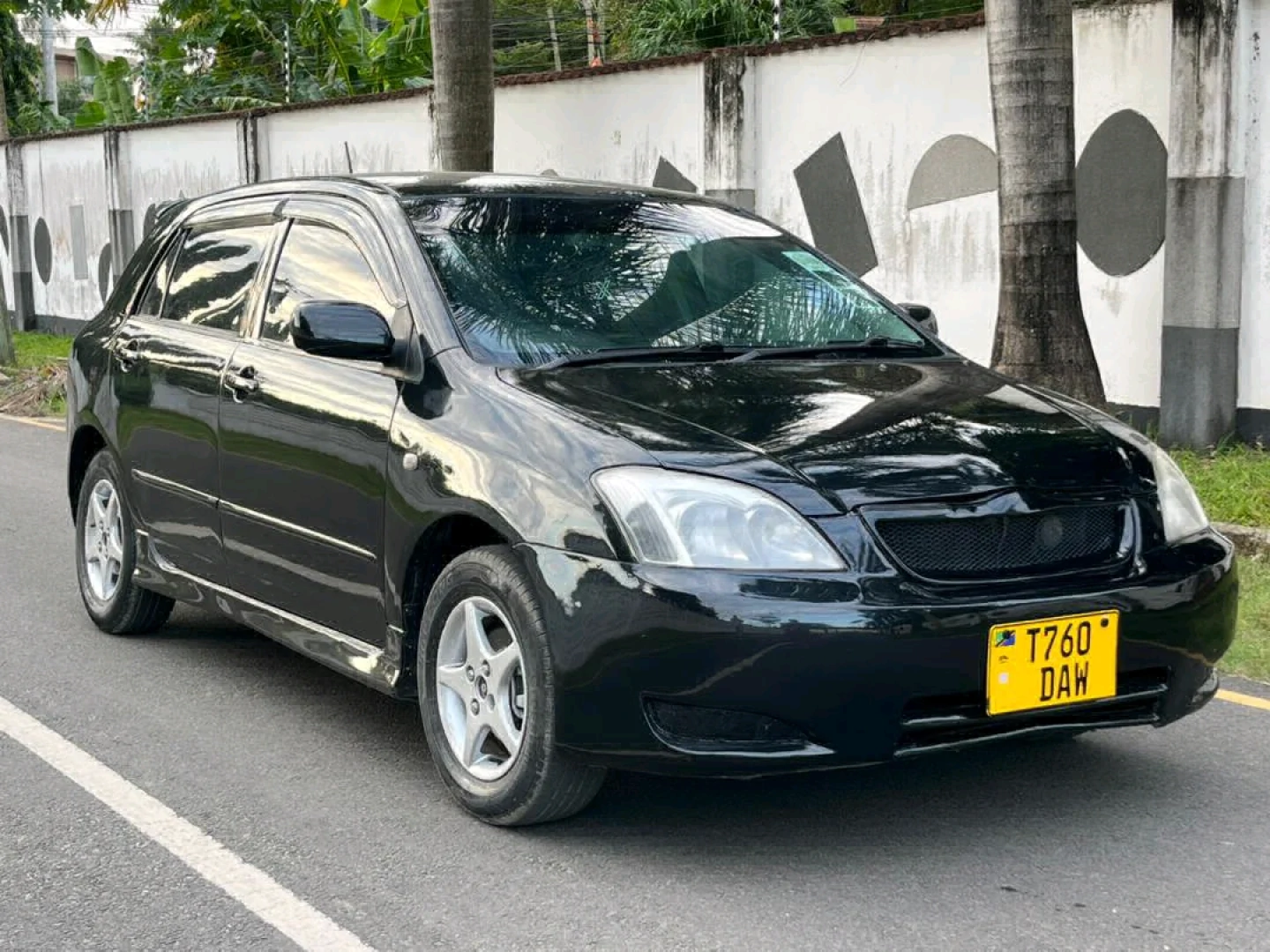 Toyota Runx Sedan Inauzwa thumbnail 2