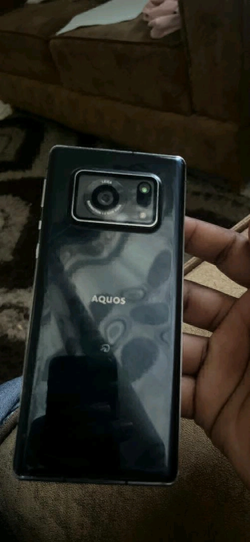 Aquos Smartphone for Sale (Minor Back Crack) thumbnail 2