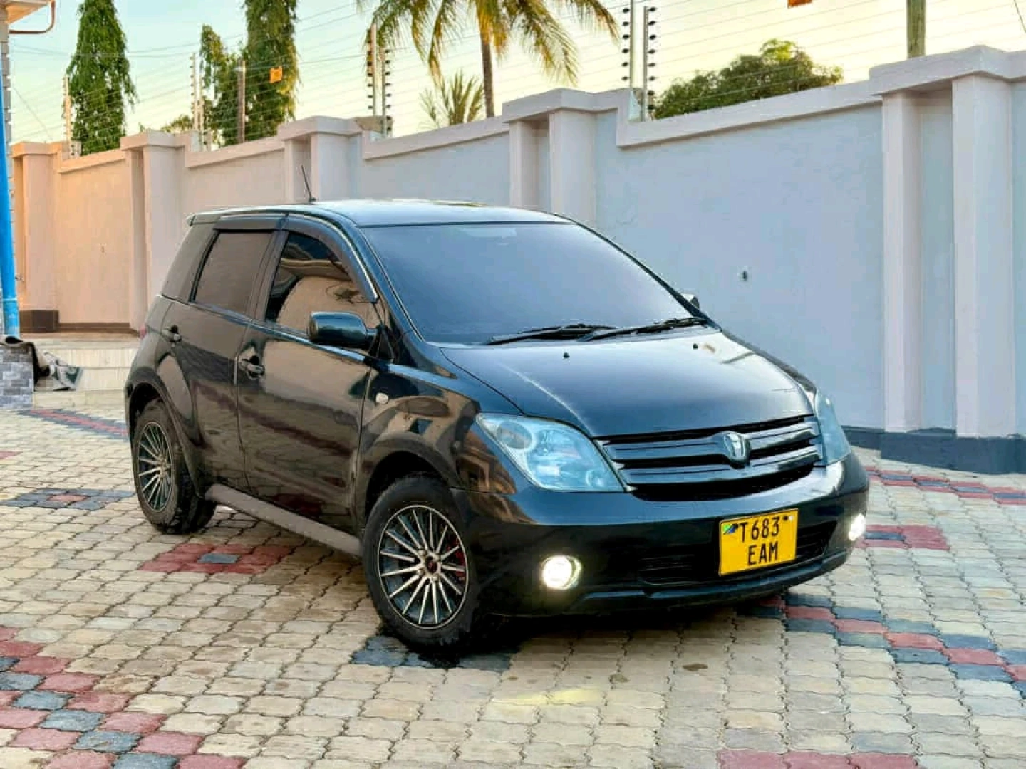 Black Toyota Ist 2003 Model