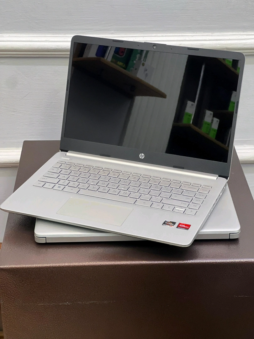 HP Laptop 14s-fq1xxx (8GB RAM, 256GB SSD)