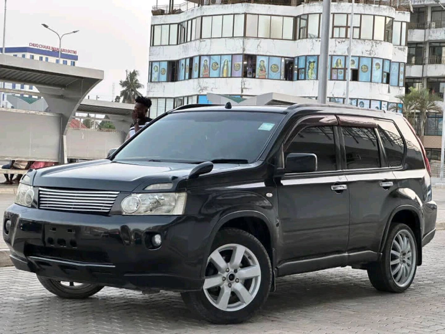 Nissan X-Trail New Model SUV thumbnail 4