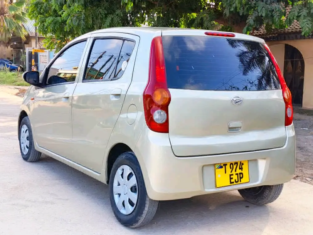 Daihatsu Mira 2009, 650cc, Full AC thumbnail 5