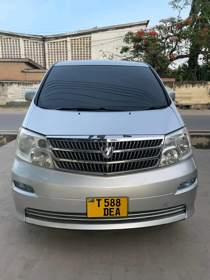 Toyota Alphard 2004, Silver Minivan